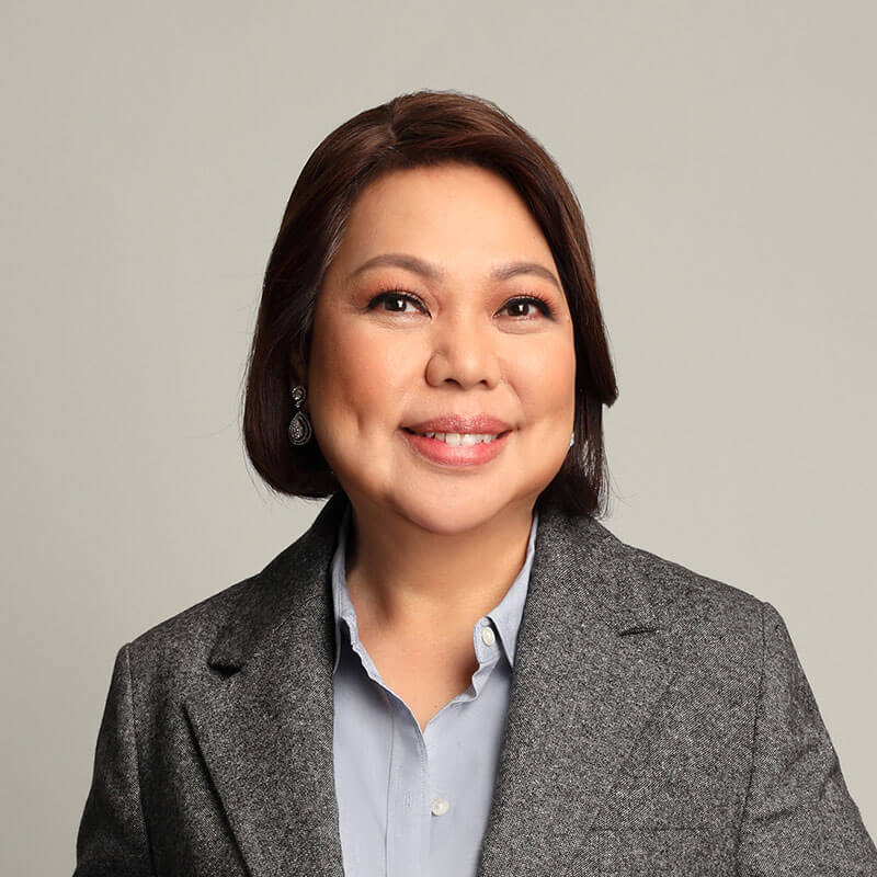 Yoly Crisanto